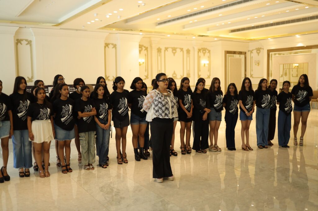 WhatsApp Image 2025-11-18 at 17.53.03 (1)